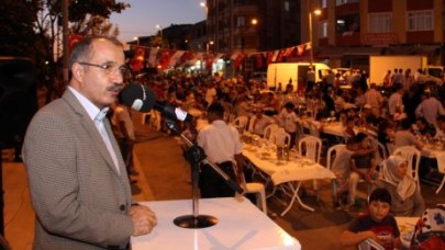 Eski Bakan Dinçer,Gönül sofrasına katıldı