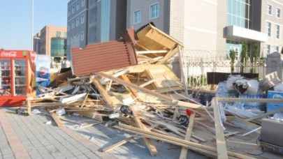 SİLİVRİ’DE İBB’NİN GECE YARISI YIKIM OPERASYONU