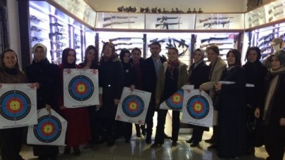 Kadınlarımız 12’den vurdu!