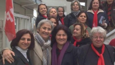 CHP, KADIN KOLLARI ALANLARDA