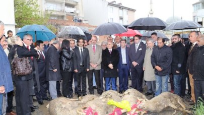 Beş yıl için beş kurban kesildi