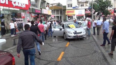 Gelin arabası yaya çarptı