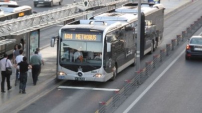 Metrobüse, Saat Ayarlı Zam Yapılması Gündemde