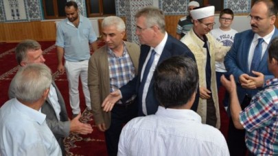 HEP BİRLİKTE ORUÇLAR VE ÇANAKÇA CAMİİ AÇILDI