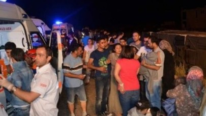 Yolcu otobüsü devrildi: 49 yaralı