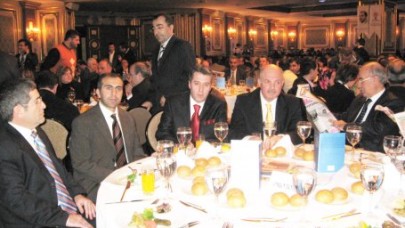 AK PARTİ B.ÇEKMECE KARMAKARIŞIK!