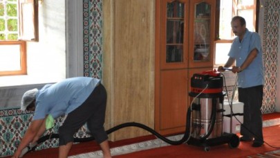 Camiler namaza hazır