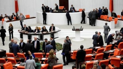 Meclis tezkere kararını verdi
