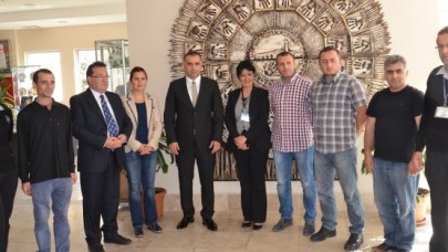 Şahin, belediye personeli ile bayramlaştı