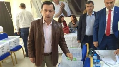 DELEGELER TAMAM, SIRA İLÇE BAŞKANINDA