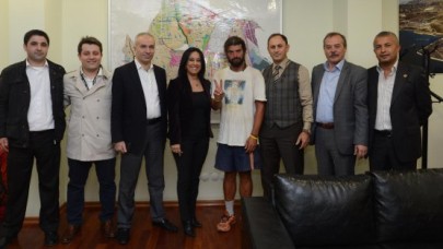 'Barış' gelsin diye yürüyor