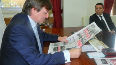 Eli havada kalan Kaymakam HABERDAR'a konuştu