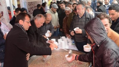 Beylikdüzü'nde hergün 30 bin aşure