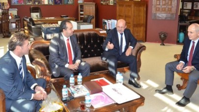 Akgün belediye başkanlarını ağırladı