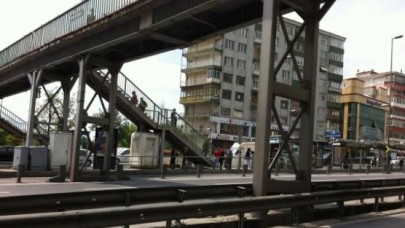 İstanbulluların Üst Geçitle İmtihanı