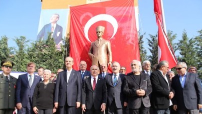 İlker Başbuğ  Atatürk Anıtı'nı açtı...
