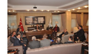 IŞIKLAR MUHTARLARI DİNLEDİ