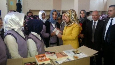 Belediye'den Kızıltepe'ye kitap yardımı