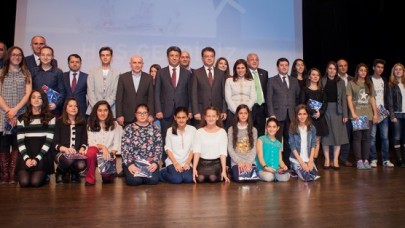 En başarılı 'sigaraya hayır' afişleri ödüllendirildi