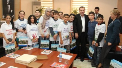 BAŞKAN’A ÇOCUKLARDAN TEŞEKKÜR ZİYARETİ