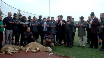 Tepecikspor, kurban kesti