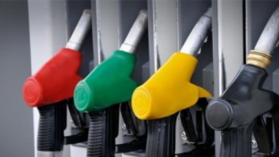 Benzine Beklenen İndirim Geldi