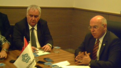 CHP’Lİ BAŞKANDAN GENÇLERE VE KADINA YÖNELİK HİZMET