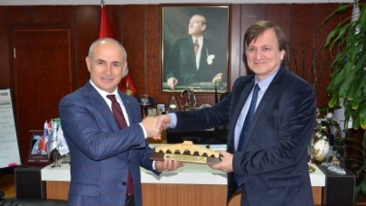 Kaymakam Arat’an Başkan Akgün’e iadeyi ziyaret