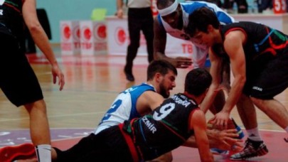 Lider, Potada fırtınalar estiriyor: 95-86