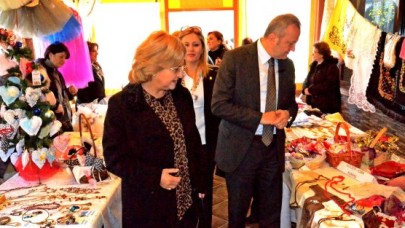 Sinanobalı hanımlar eserlerini sergiledi