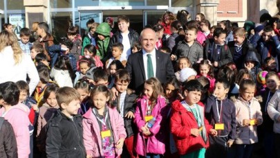 Büyükçekmeceli çocuklara hologram sürprizi