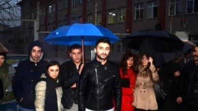 Esenyurt'ta Okul Önünde Öğretmenlere Saldırı...