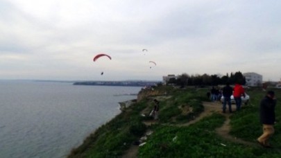 Silivri Semalarında Paraşüt Keyfi