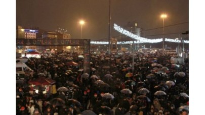 Taksim yeni yıla böyle girdi