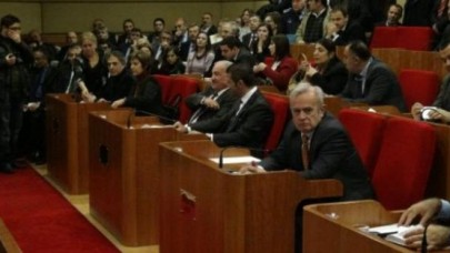 Şişli Belediye Meclisi'nde Soğuk Savaş