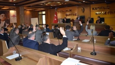 Kılıçlar çekildi bu bir düello!