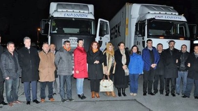 Suriyeliler için Ak Parti Büyükçekmece’den 3 Tır Yardım