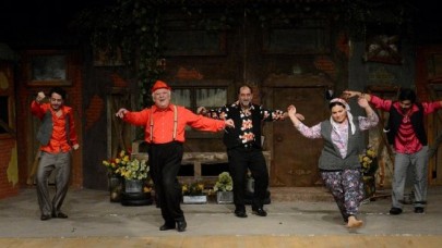 ŞENLİK ÇIKMAZI’NDA HEM HÜZÜN HEM NEŞE