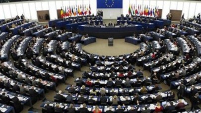 Türkiye için kritik oylama bugün, Davutoğlu da gidiyor