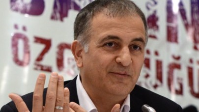 Eli kalemli IŞİD militanı gibiler