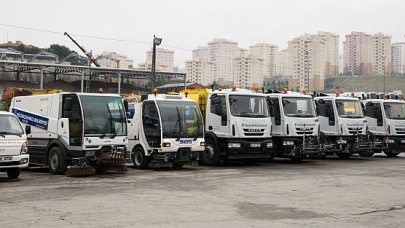 KÜÇÜKÇEKMECE’NİN TEMİZLİK FİLOSUNA YENİ ARAÇLAR