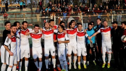 Tarih, kırmızı-siyah yazacak