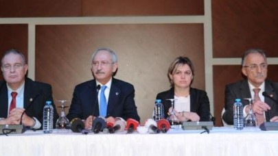 « Bizim elimizden tutun »