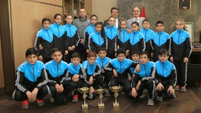 KÜÇÜKÇEKMECELİ GENÇLERDEN BÜYÜK BAŞARI