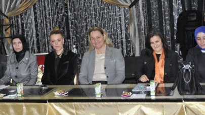 Silivri Ak Kadınlardan ‘Düğün gibi’ kongre