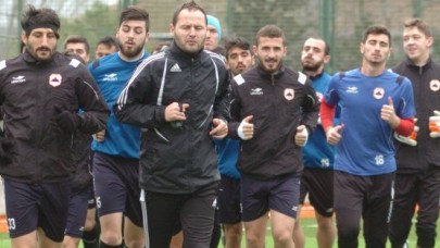 Çatalcaspor, evinde mutlu