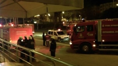 AVM'de yangın İtfaiyeyi alarma geçirdi