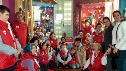 Akgün'den engelli izcilere sürpriz