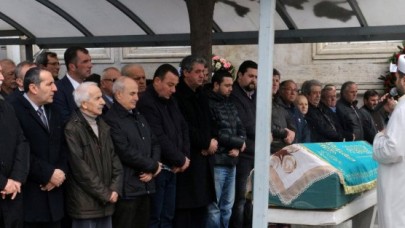 Akgün, mesai arkadaşının acısına ortak oldu