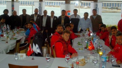 Kadoil'den moral yemeği